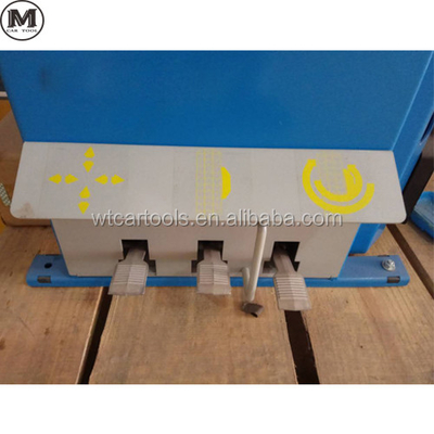Máquina de cambio de neumáticos de automóviles con brazo giratorio manual 12 bar Presión y inclinación hacia atrás opcional