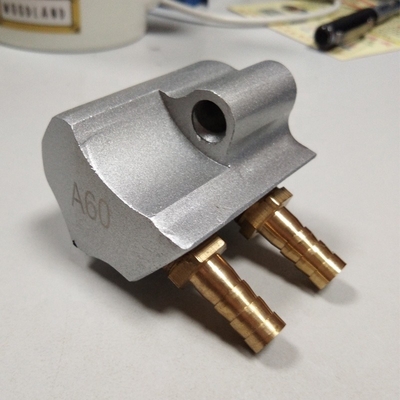 Conector de llenado de aceite de placa de aluminio fresco Adaptador de relleno de ATF caja de engranajes para A6L