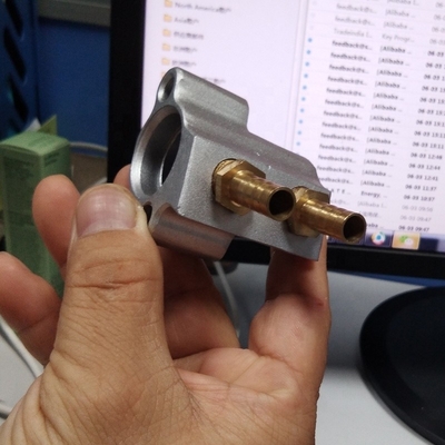 Conector de llenado de aceite de placa de aluminio fresco Adaptador de relleno de ATF caja de engranajes para A6L